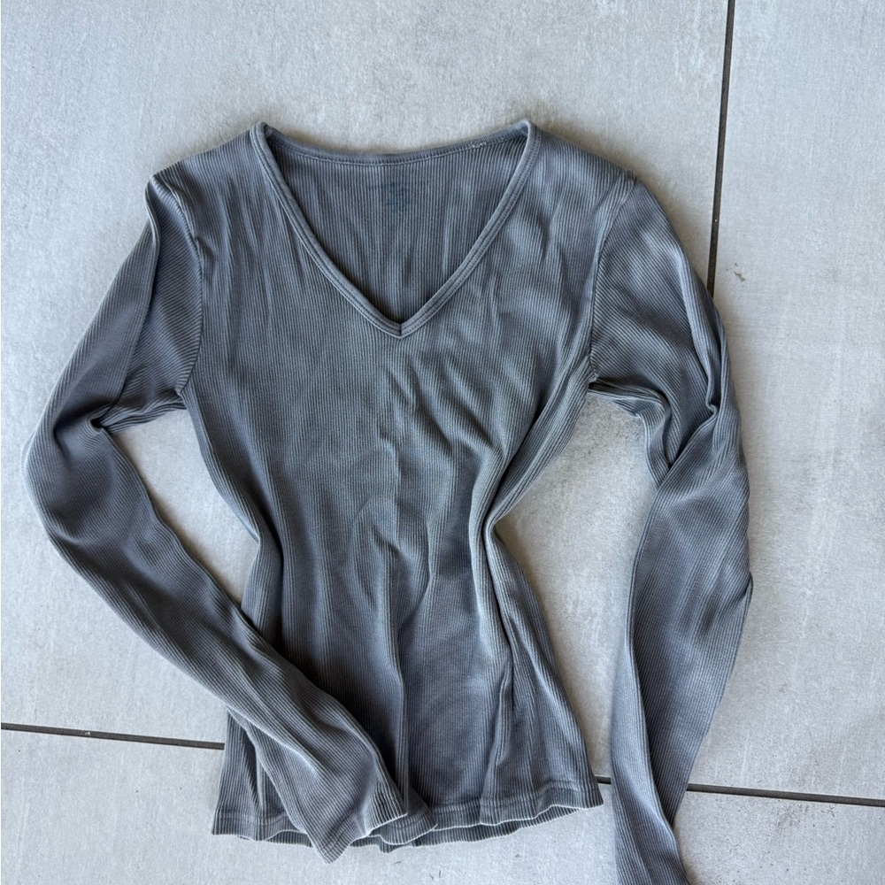 Gray V-Neck Long Sleeve Top brandy